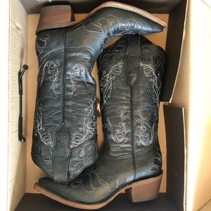 J. B. Dillan cowboy boots